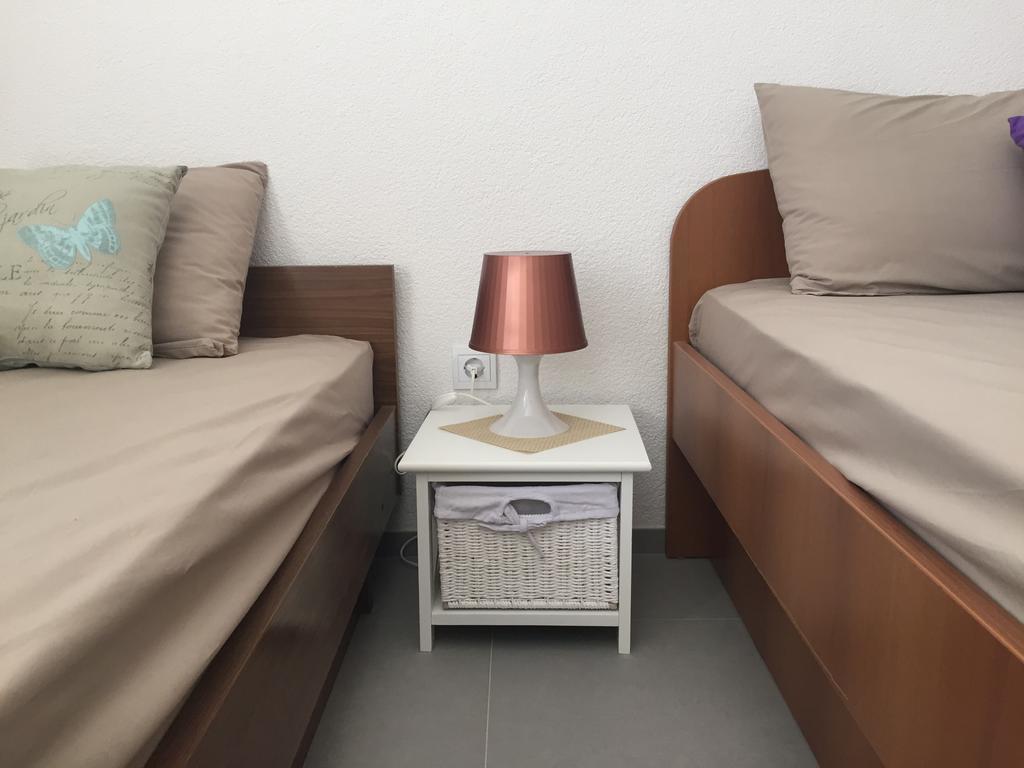 Stanicicke Apartments Baška Voda Esterno foto